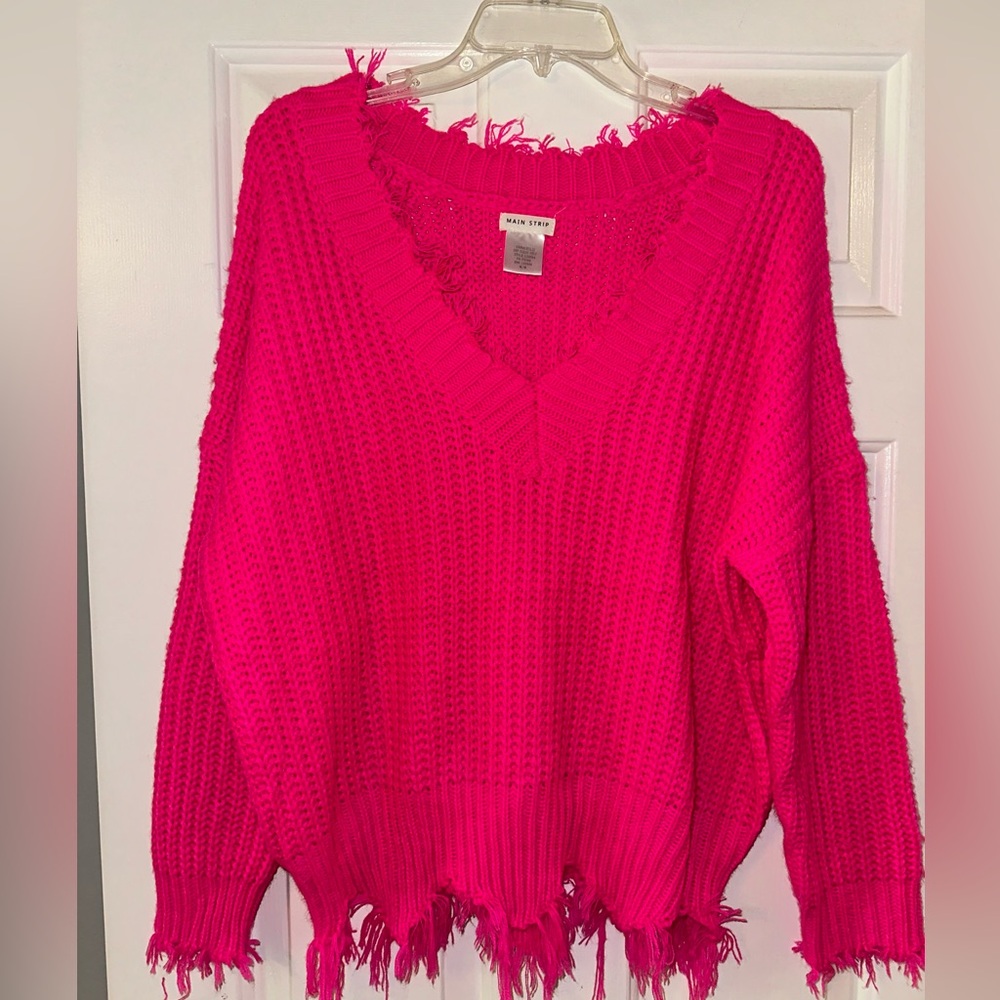 Hot pink sweater 💕